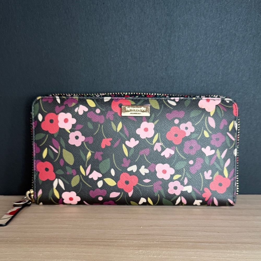 Kate Spade Black Floral Wallet